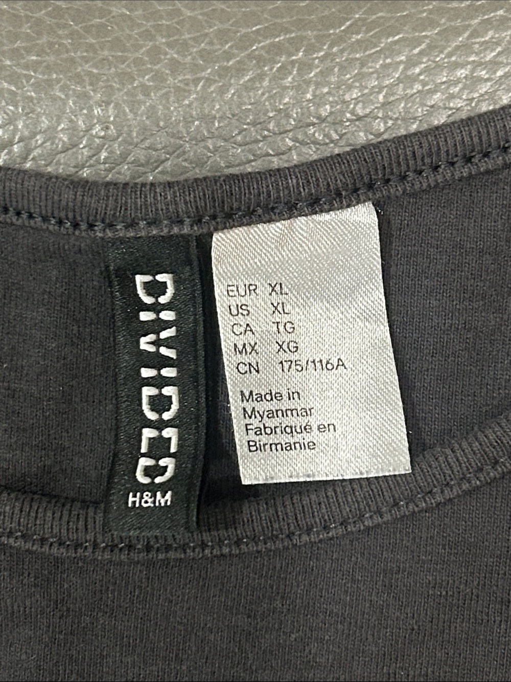 Divided Future in Harmony Graphic Girls Crop Tee Black Sz XL - Picture 3 of 5